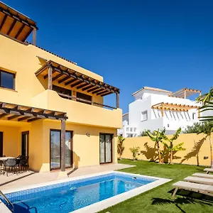 With 4 Bedrooms And Private Heated Pool , San Miguel de Abona Spain